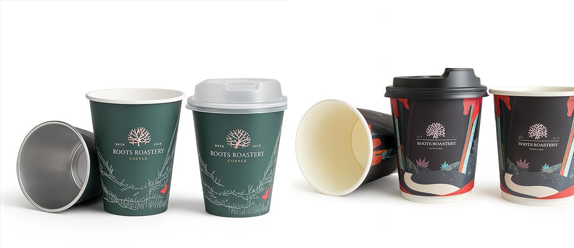 أكواب بلاستيك